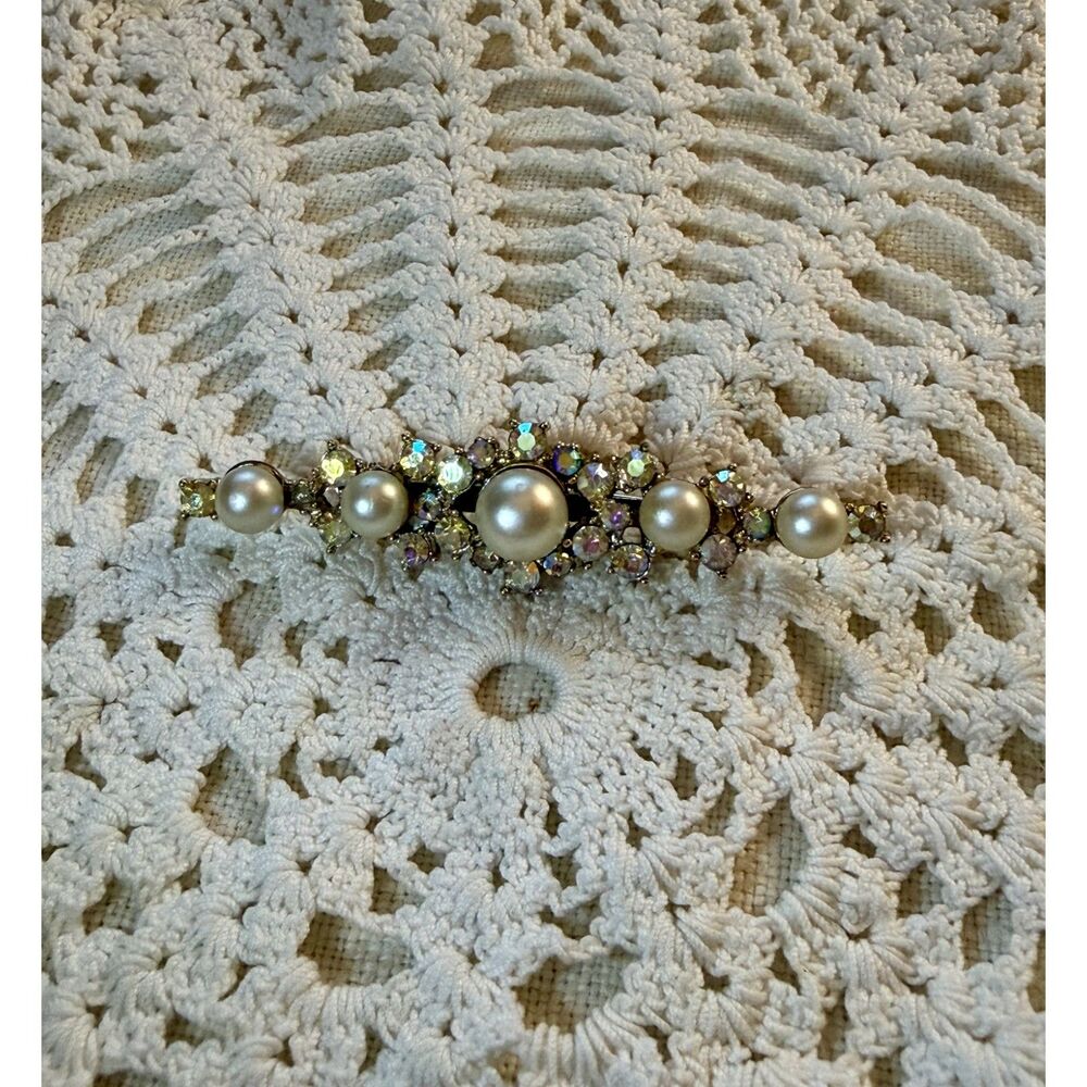Vintage 1950s Mid Century Faux Pearl Aurora Borealis Rhinestone Bar Brooch Pin